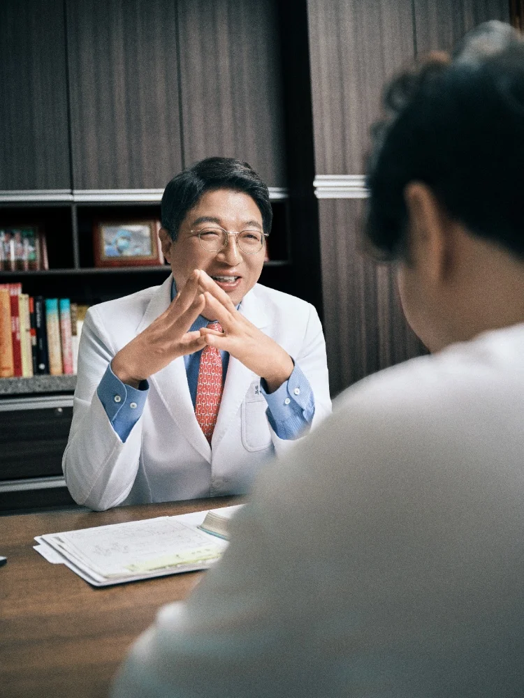 강동우 성의학 남성 성기능 장애 권위 명의 강동우 의사 (11) 강동우 성의원 원장 남성 성건강 전문 진료 사진